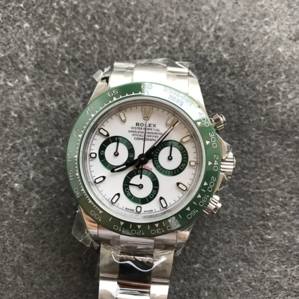 Photo 7 - Daytona Rolex Super Universe Chronograph Daytona ref.116500 Green Bezel