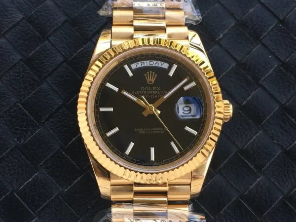 Photo 3 - Day-Date Rolex Day-Date Ref. m228238 Black Dial Fluted Bezel