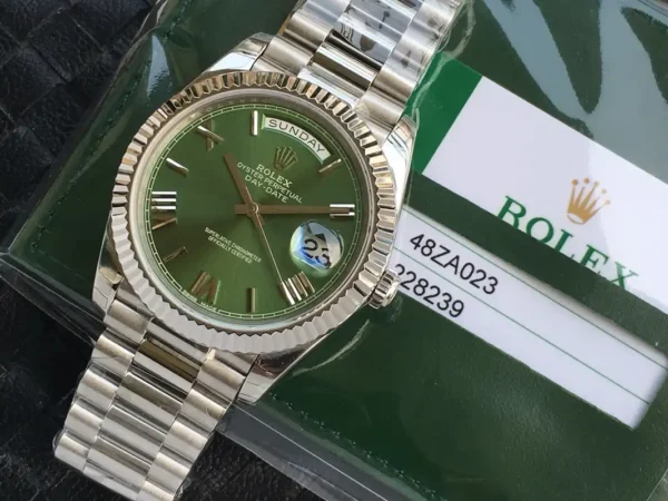 Photo 2 - Day-Date Rolex Day-Date Ref. m228238 Green Dial