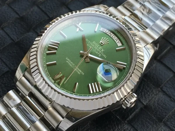 Photo 5 - Day-Date Rolex Day-Date Ref. m228238 Green Dial