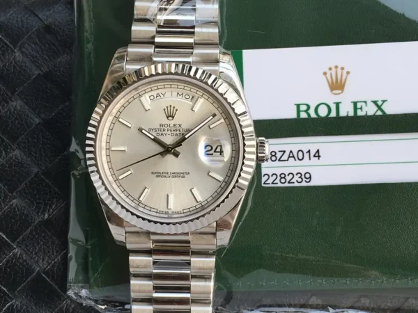 Photo 2 - Day-Date Rolex Day-Date Ref. m228238 Silver Dial Fluted Bezel