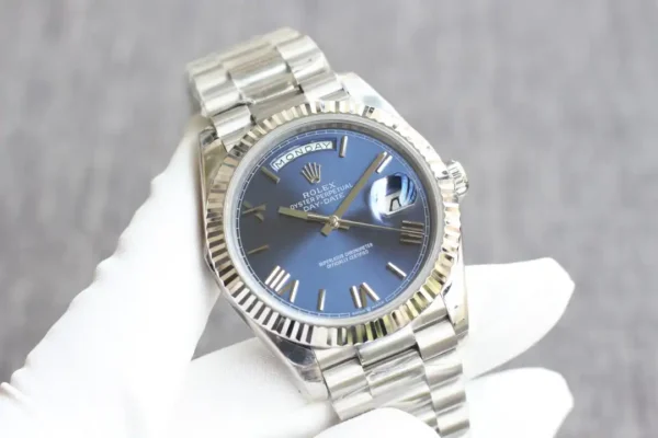 Photo 5 - Day-Date Rolex Day-Date Ref. m228238 Bright Blue Dial