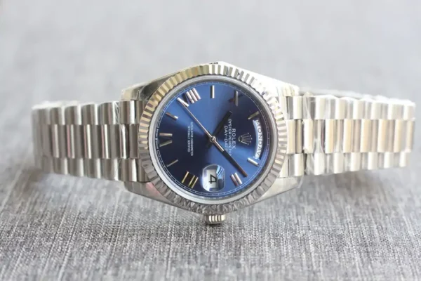 Photo 9 - Day-Date Rolex Day-Date Ref. m228238 Bright Blue Dial