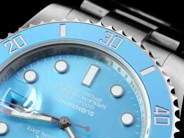 Photo 6 - Submariner Rolex SUB Submariner ref. 116619LB Tiffany Blue Dial