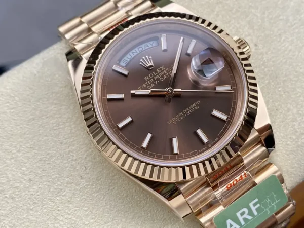 Photo 4 - Day-Date Rolex Day-Date Ref. m228238 Chocolate Dial