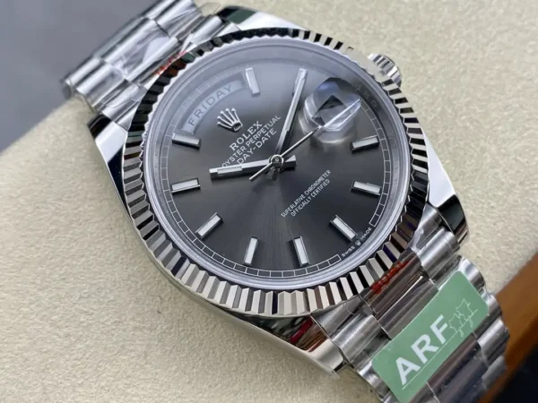 Photo 3 - Day-Date Rolex Day-Date Ref. m228238 Slate Set Dial