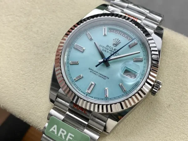 Photo 4 - Day-Date Rolex Day-Date Ref. m228238 Ice Blue Dial White Gold