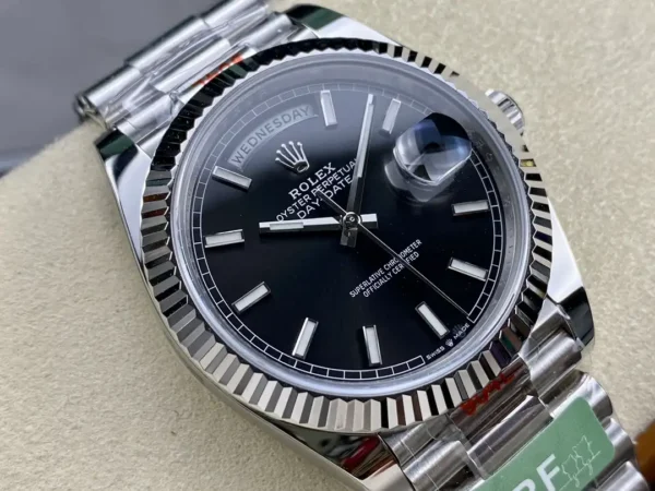 Photo 3 - Day-Date Rolex Day-Date Ref. m228238 Bright Black Dial Platinum