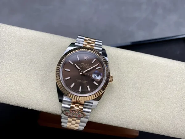 Photo 5 - Datejust Rolex Datejust Ref. m126331 41mm Chocolate Dial Jubilee Bracelet