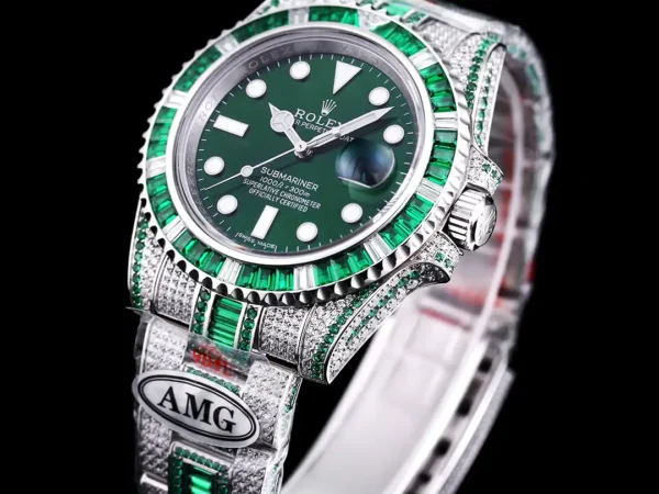 Photo 4 - Diamond Replica Rolex Rolex Submariner Iced Out Ref.116610LV 40mm Green Diamond Bezel