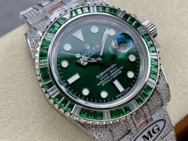 Photo 3 - Diamond Replica Rolex Rolex Submariner Iced Out Ref.116610LV Green Dial 40mm Green Bezel