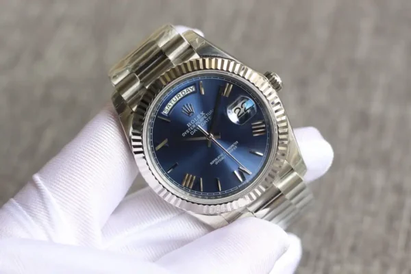 Photo 4 - Day-Date Rolex Day-Date Ref. 126331 41mm Bright Blue Dial