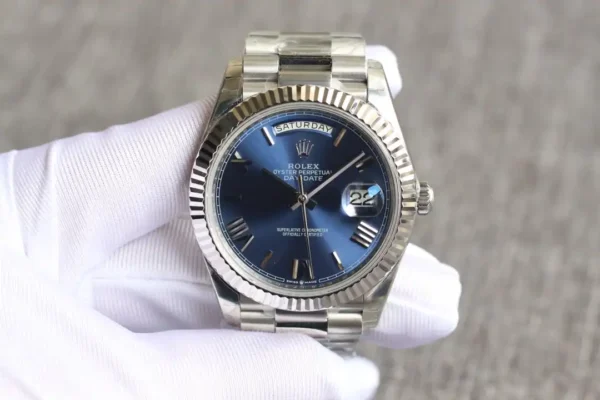 Photo 5 - Day-Date Rolex Day-Date Ref. 126331 41mm Bright Blue Dial