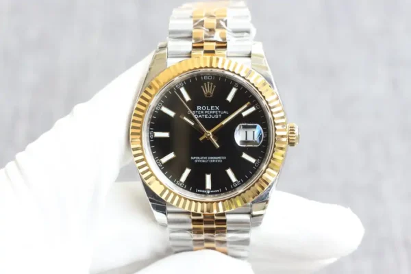 Photo 2 - Datejust Rolex Datejust Ref. 126331 41mm Black Dial