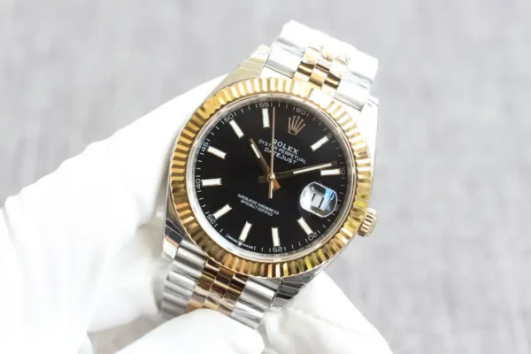 Photo 3 - Datejust Rolex Datejust Ref. 126331 41mm Black Dial