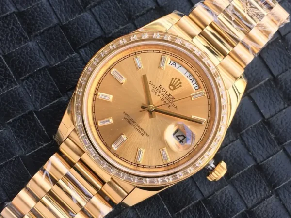 Photo 3 - Day-Date Rolex Day-Date Ref. m228238 Gold Dial