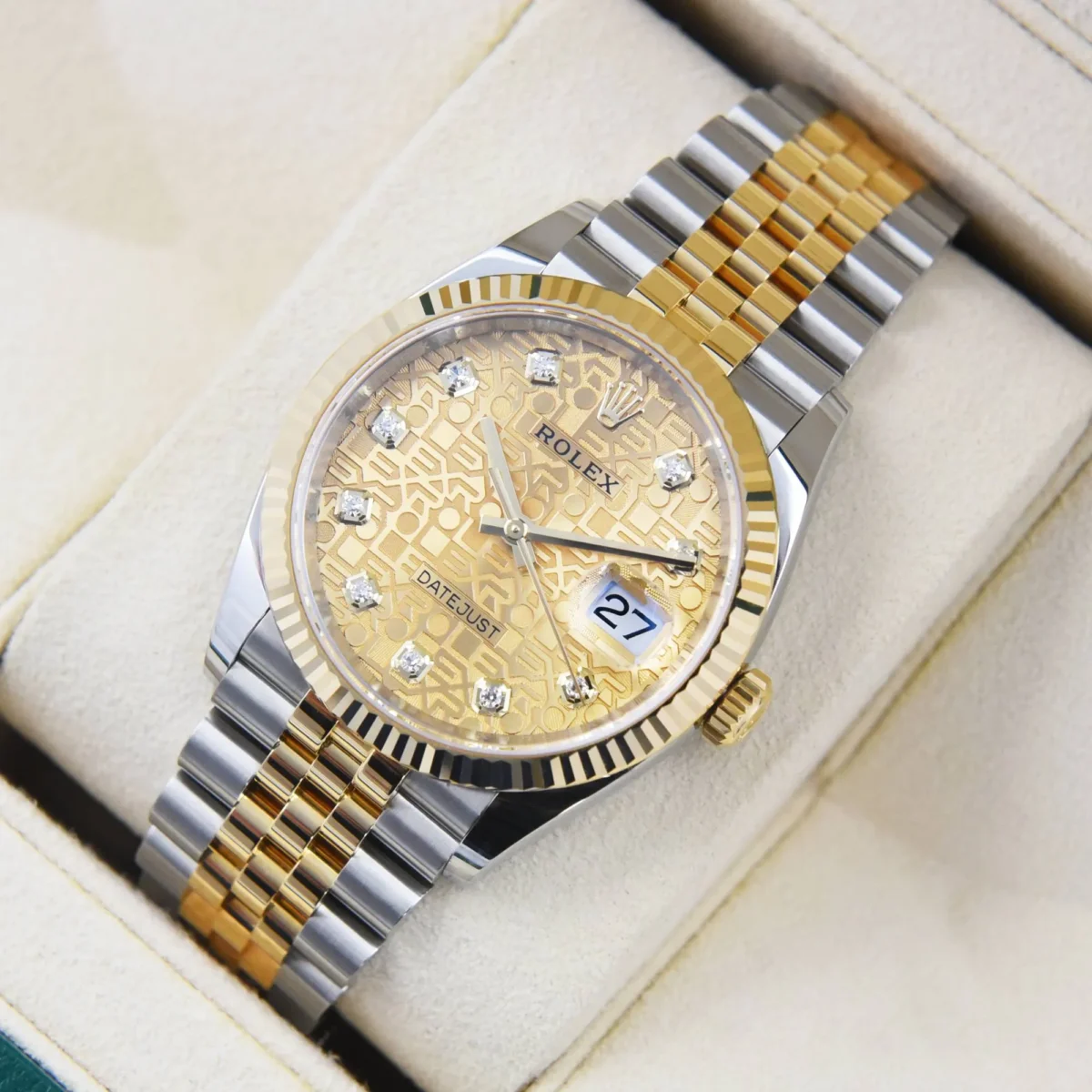 Replica Rolex Datejust 36mm Jubilee Dial 126233 - Best shop to buy a Fake Rolex