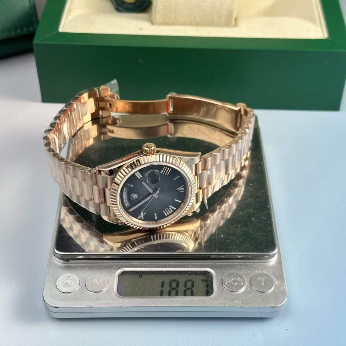 Replica Rolex Day-Date 40 mm Slate Ombre Dial 228235 - Best shop to buy a Fake Rolex