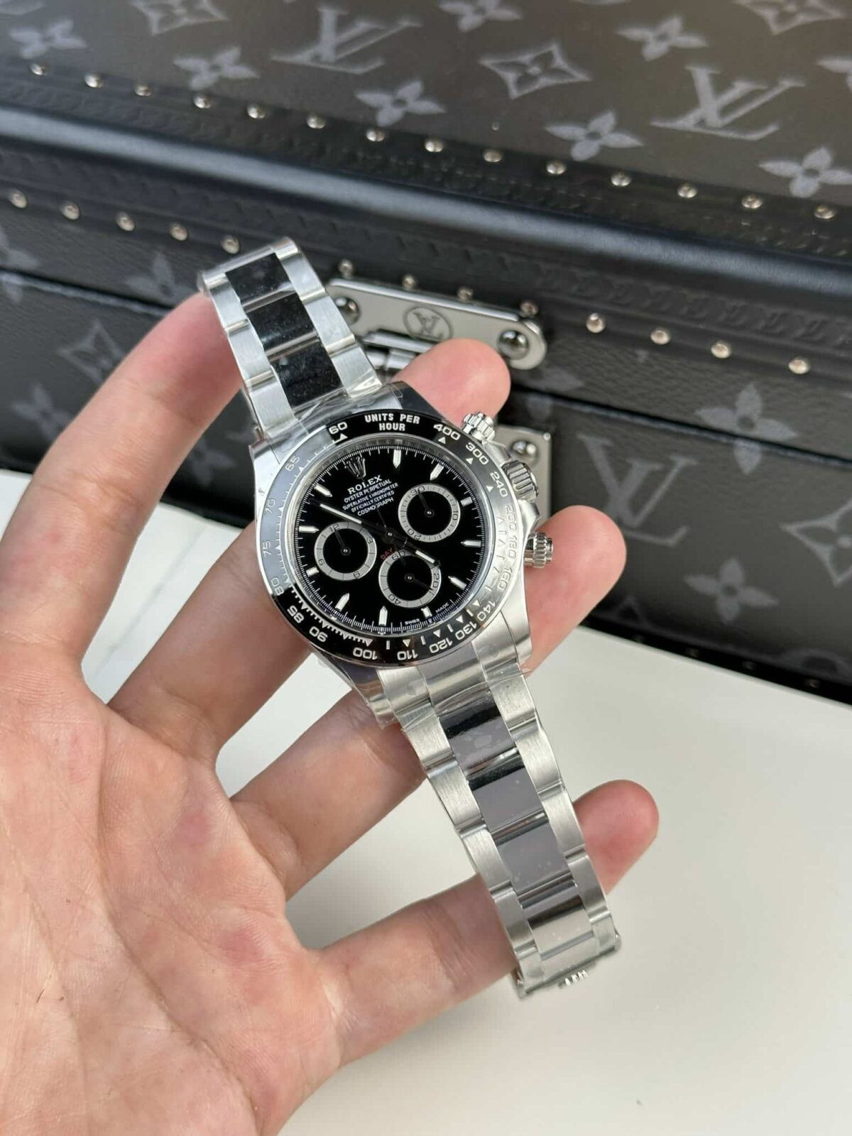 Replica Rolex Daytona 40 mm Black Dial 126500LN "Godzilla" - Best shop to buy a Fake Rolex