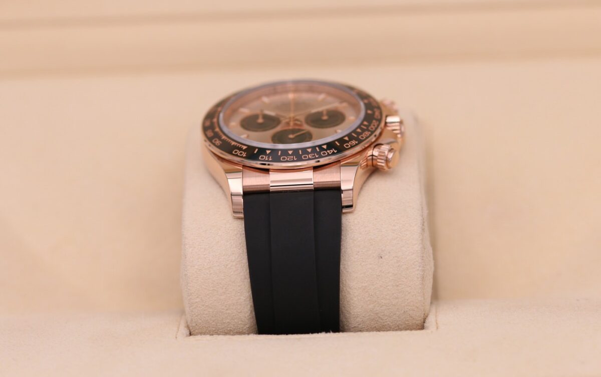 Replica Rolex Daytona 40 mm Sundust Dial in Everose Gold 126515LN - Best shop to buy a Fake Rolex