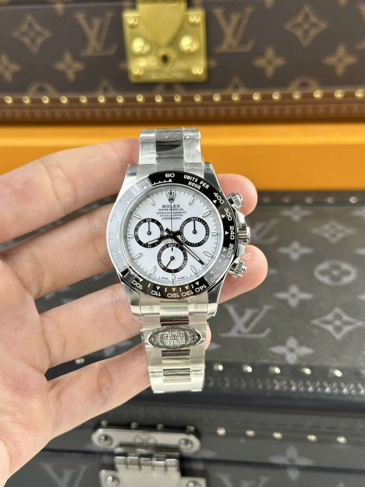Replica Rolex Daytona "Panda" 40 mm White Dial 126500LN - Best shop to buy a Fake Rolex