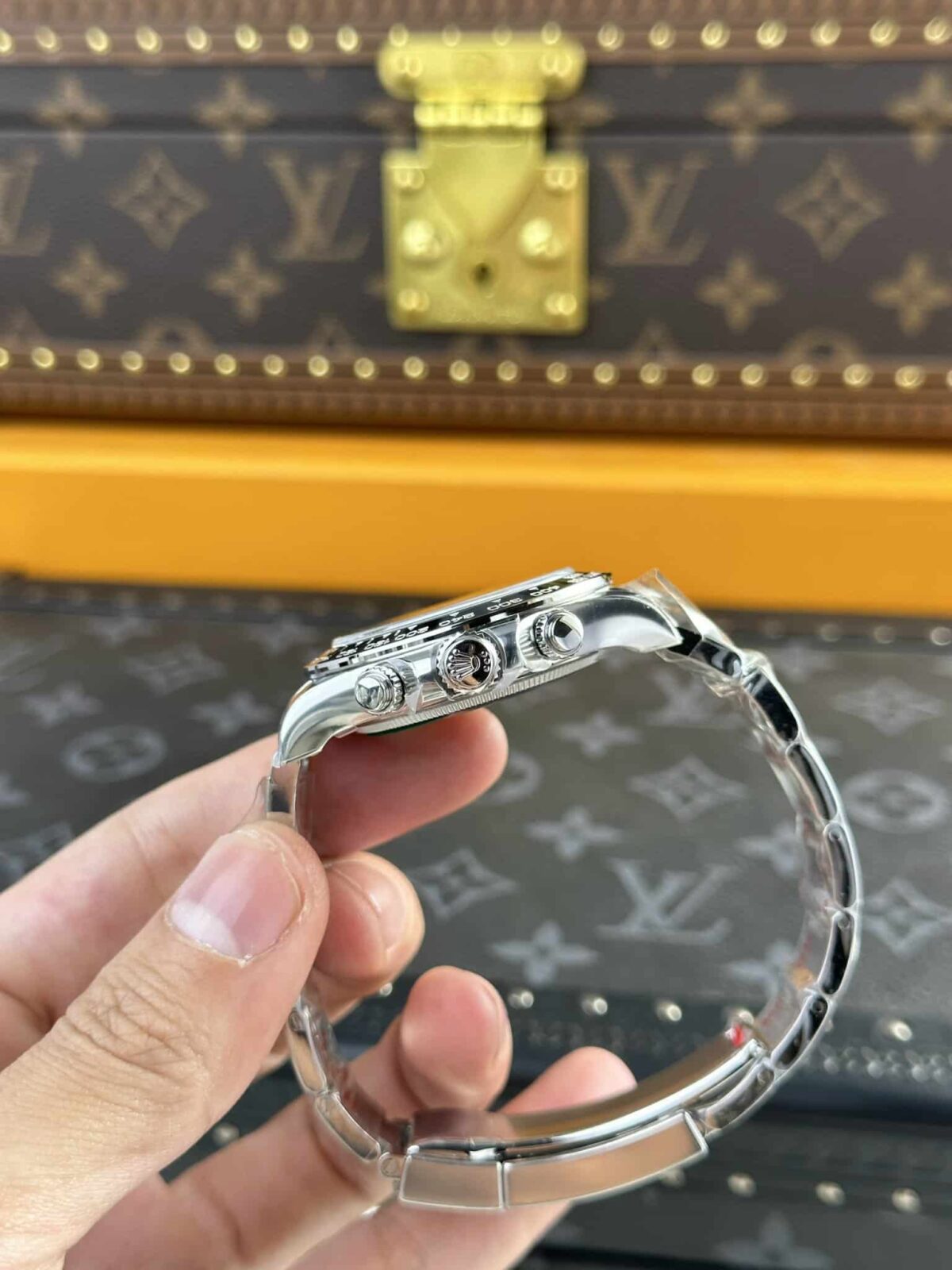 Replica Rolex Daytona "Panda" 40 mm White Dial 126500LN - Best shop to buy a Fake Rolex