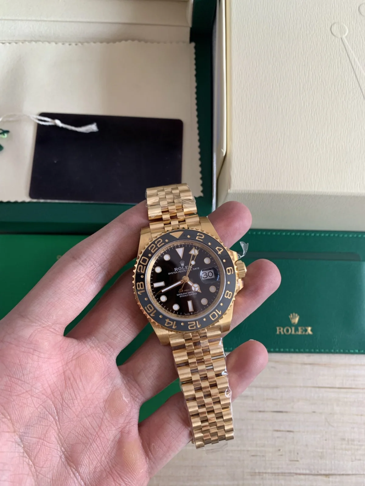 Replica Rolex GMT-Master II 40 mm Black Dial 126718GRNR - Best shop to buy a Fake Rolex