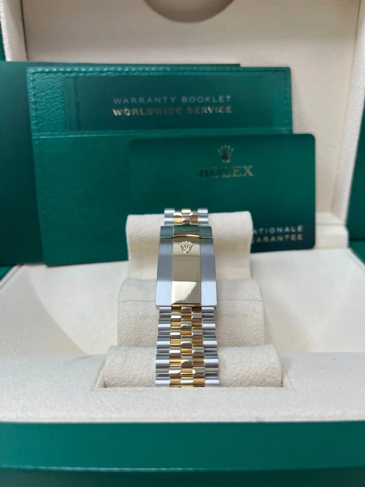 Replica Rolex Sky-Dweller 42 mm Bright black Dial 336933 - Best shop to buy a Fake Rolex