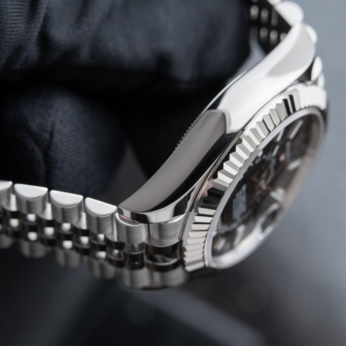 Replica Rolex Sky-Dweller 42 mm Bright black Dial 336934 Jubilee - Best shop to buy a Fake Rolex