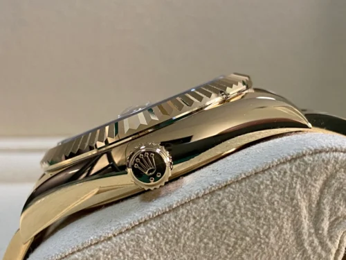 Replica Rolex Sky-Dweller 42 mm Champagne Dial 336938 - Best shop to buy a Fake Rolex