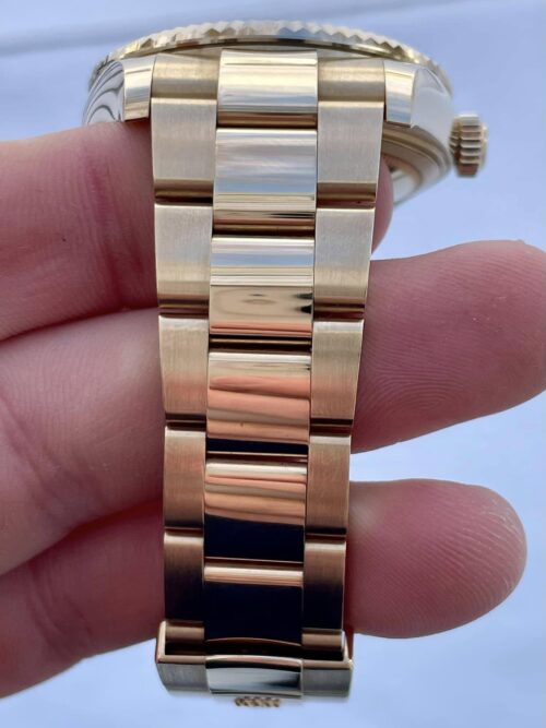 Replica Rolex Sky-Dweller 42 mm Intense white Dial 336938 - Best shop to buy a Fake Rolex