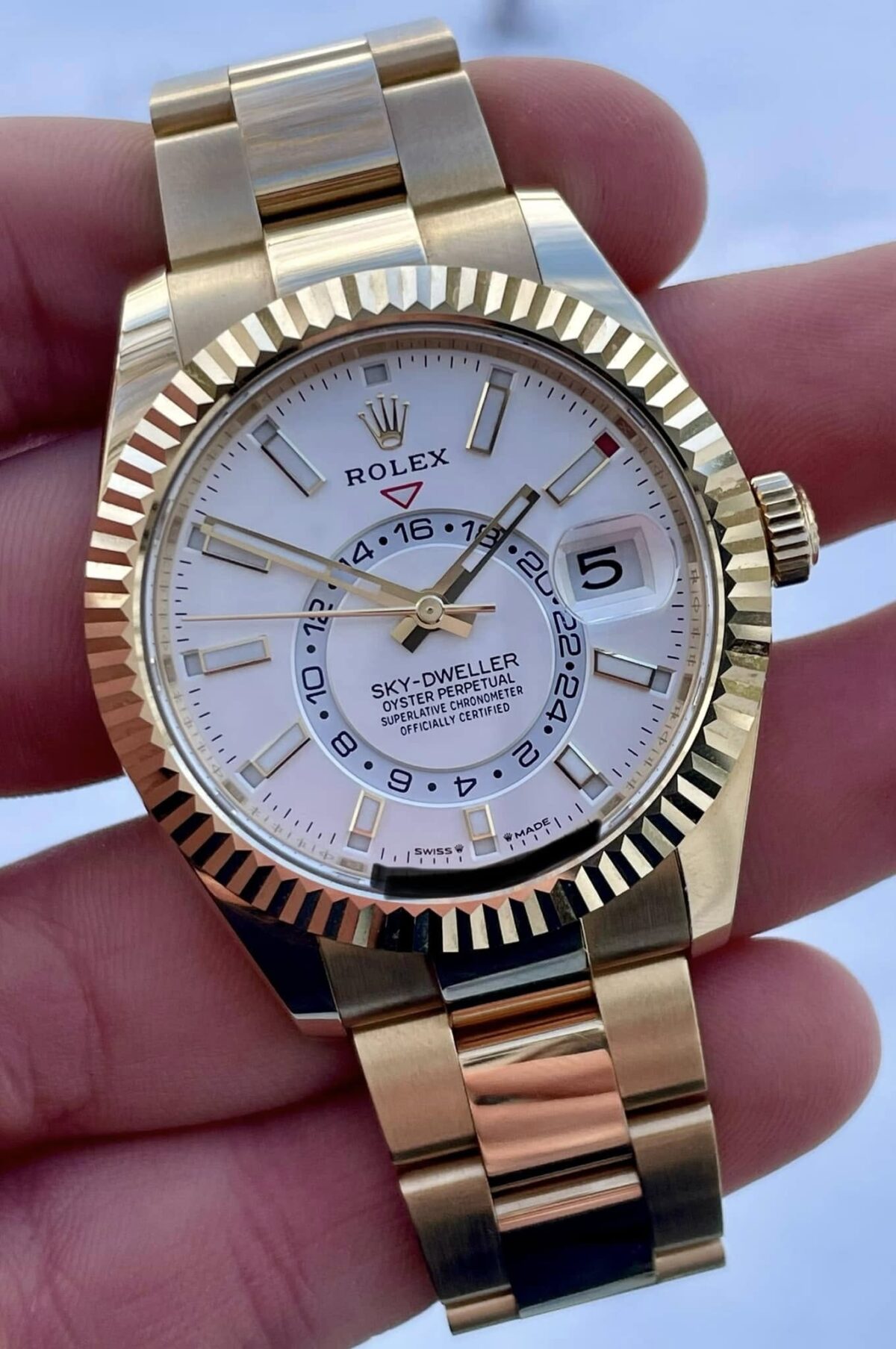 Replica Rolex Sky-Dweller 42 mm Intense white Dial 336938 - Best shop to buy a Fake Rolex
