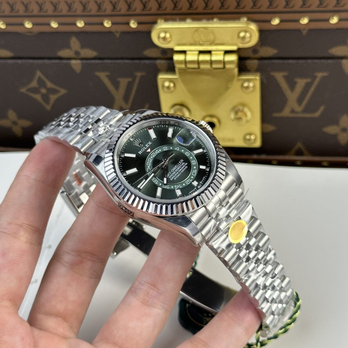 Replica Rolex Sky-Dweller 42 mm Mint green Dial 336934 Jubilee - Best shop to buy a Fake Rolex