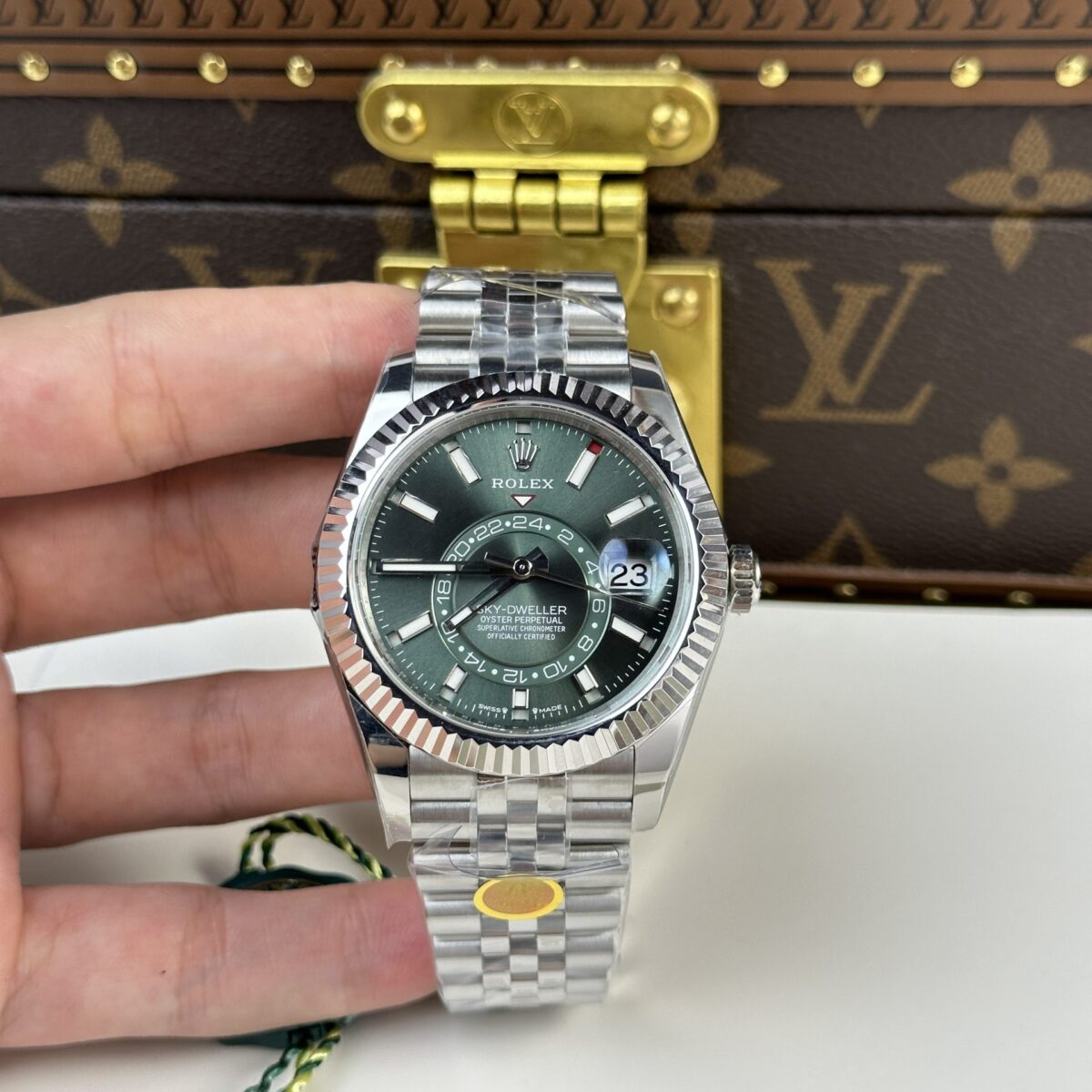 Replica Rolex Sky-Dweller 42 mm Mint green Dial 336934 Jubilee - Best shop to buy a Fake Rolex