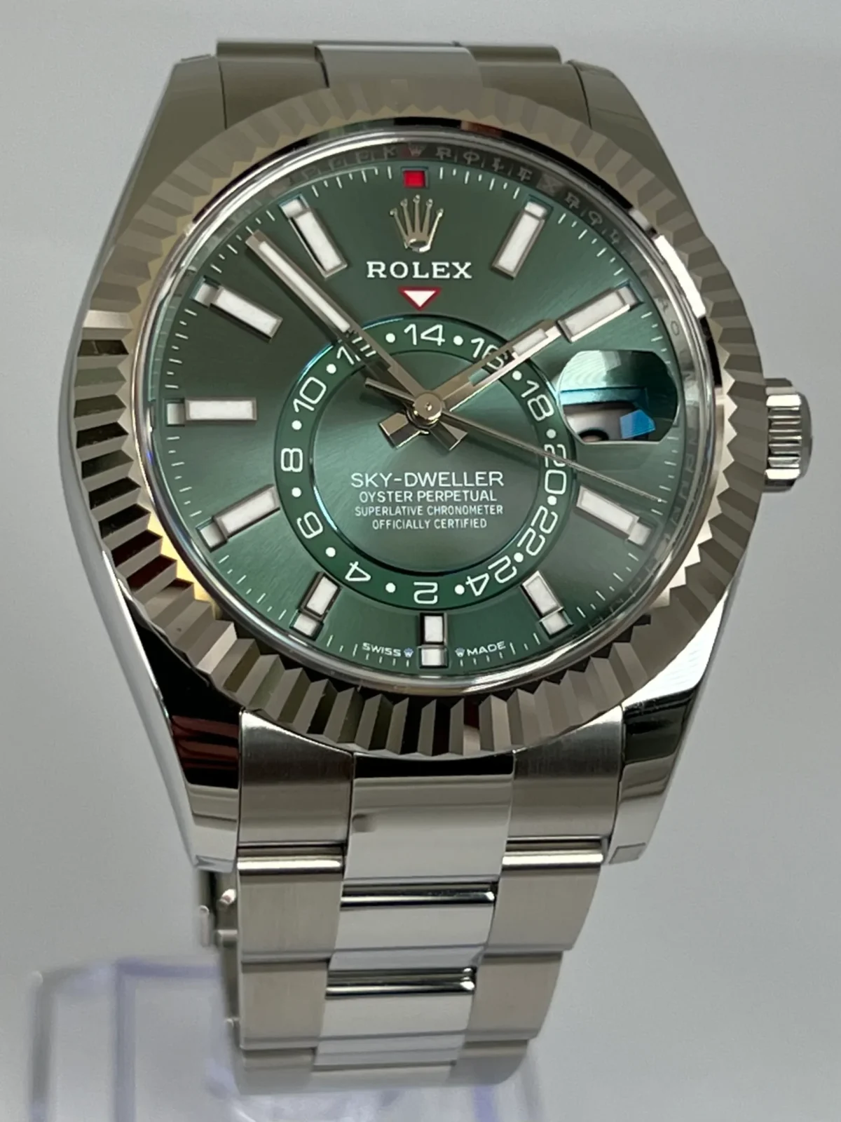 Replica Rolex Sky-Dweller 42 mm Mint green Dial 336934 Oyster - Best shop to buy a Fake Rolex