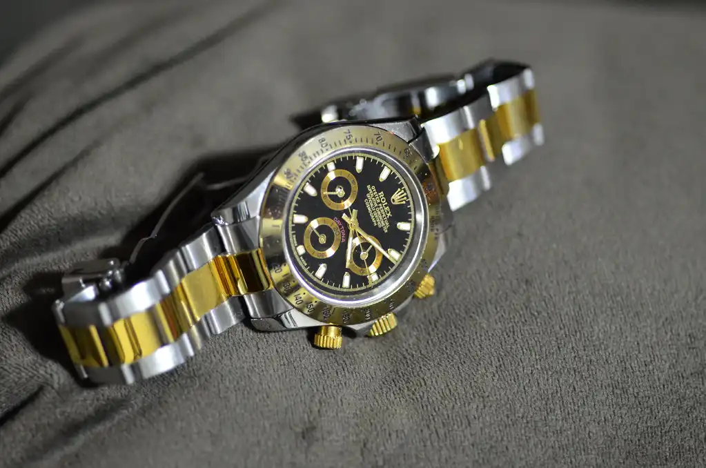Replica Rolex vs Real: How to Spot a Fake Rolex