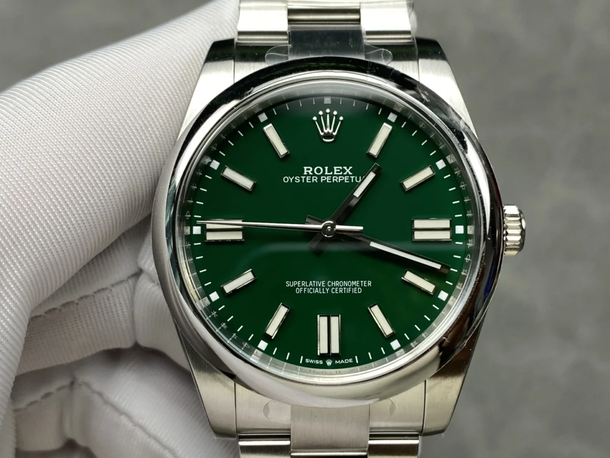 Replica Rolex Oyster Perpetual m124300-0005 41mm - Image 7